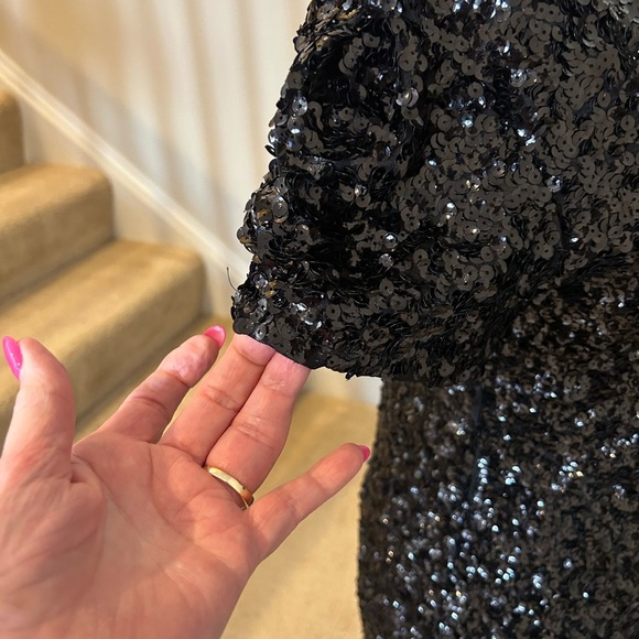 Ana-Kaci dress - Picture 5 of 9